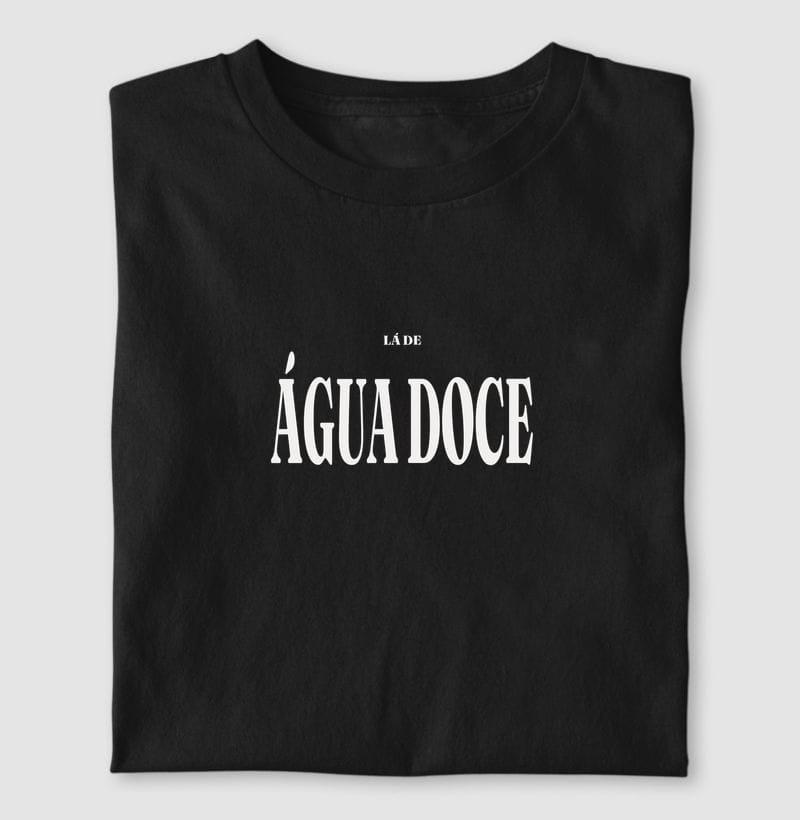 Camiseta Tipografia de Água Doce
